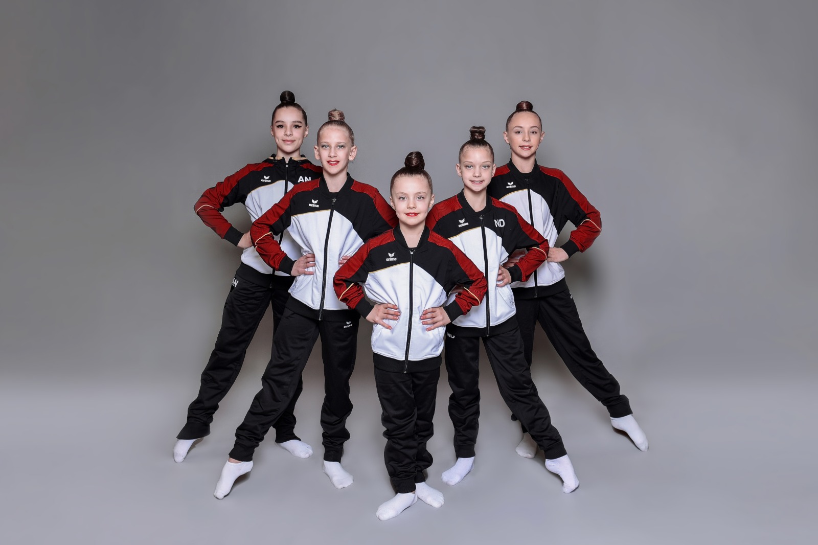 Kaderathleten der RSG Bild der fünf Kaderathleten der Rythmischen Sportgymnastik, welche im VfL Sindelfingen trainieren